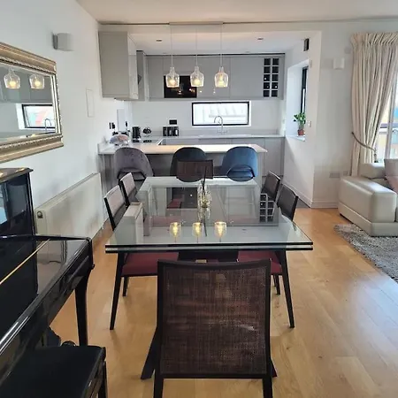 Stunning 3 Double Bedroom Apt In Greenwich Near O2 London Exterior photo